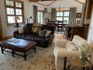 Smart TV, fireplace, DVD player, ping pong