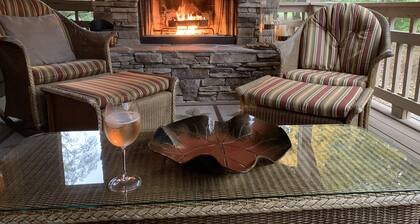 BOOK FOR HOLIDAYS AND 2026! Relax in the Mountains, Fireplaces & Waterfalls