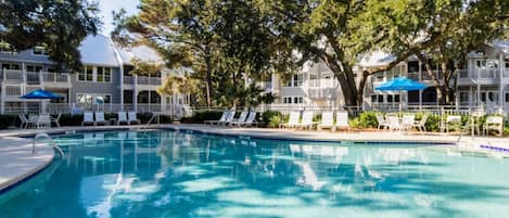 Outdoor pool, a heated pool