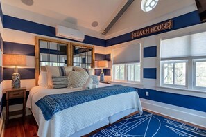 5 bedrooms, iron/ironing board, travel crib, WiFi - Rum Cove-Magical Tropical Oasis: Pool/Hot Tub, Golf Cart, Kayak, SUPs & MORE (Anna Maria)