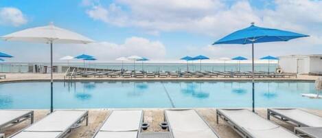 Piscine extérieure, piscine chauffée