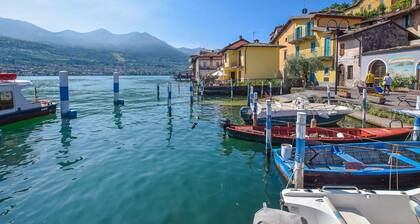 Lovely apartment in Riva di Solto