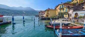 Lovely apartment in Riva di Solto