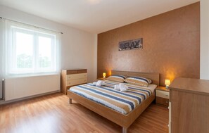 3 chambres, lit parapluie, Wi-Fi gratuit, draps fournis