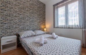 3 soverom, reiseseng for barn, wi-fi (inkludert) og sengetøy