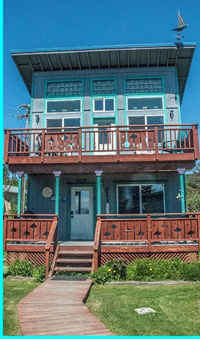 THE SEA GYPSY - A HOMER SEASIDE COTTAGE