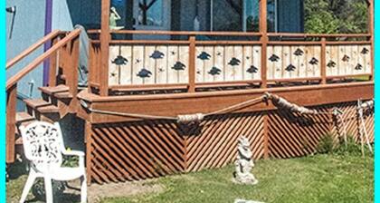 THE SEA SHANTY - A HOMER SEASIDE COTTAGE