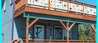 THE SEA SHANTY - A HOMER SEASIDE COTTAGE