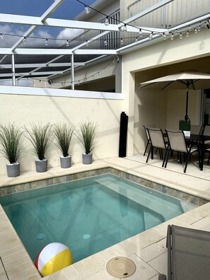 Outdoor pool - Design style new 3 en-suites house w/ private pool (Clermont)