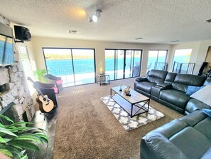 Smart TV, fireplace, video games, books