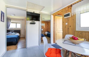 2 Schlafzimmer, Reisekinderbett, kostenloses WLAN