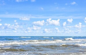 Beach nearby - Amazing home in Jaroslawiec with WiFi (Jaroslawiec)