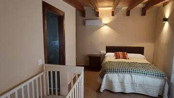 6 Schlafzimmer, Bügeleisen/Bügelbrett, Reisekinderbett, kostenloses WLAN