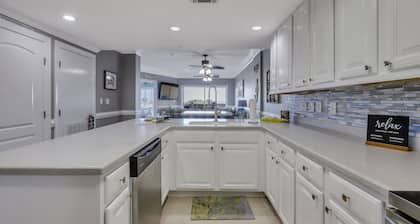 The SandPiper - Ocean Front Condo