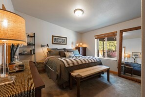 3 bedrooms, iron/ironing board, travel crib, free WiFi