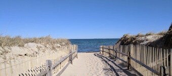 Hot Tub 1 Mile to Swimming on Long Pond!