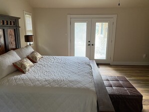 5 habitaciones, tabla de planchar con plancha y wifi gratis 