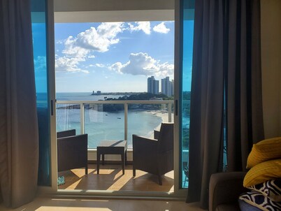 OCEAN VIEW APARTMENT on the beach