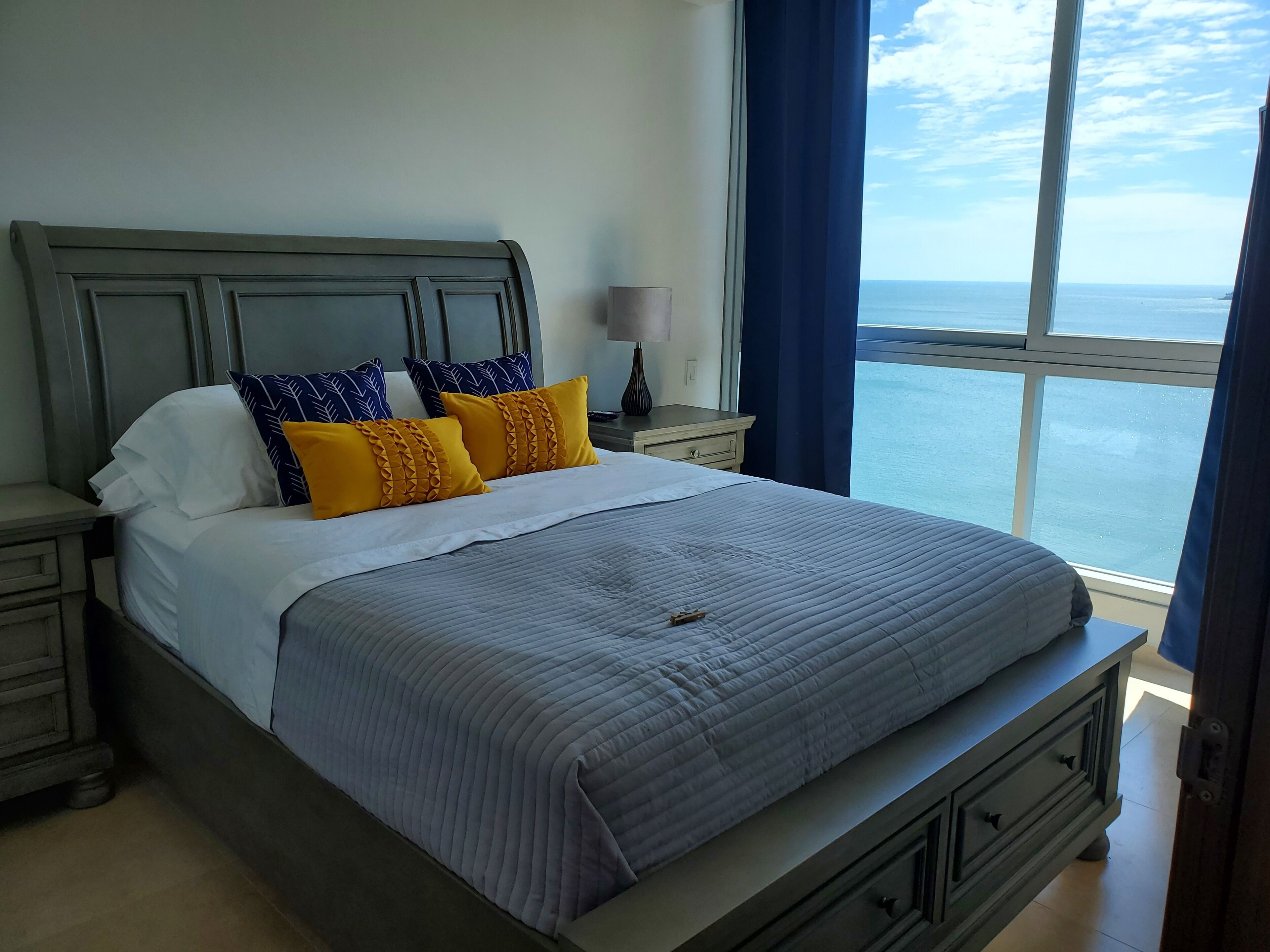 2 bedrooms, iron/ironing board, free WiFi, wheelchair access