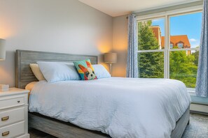 3 bedrooms, in-room safe, desk, free WiFi - ★No Cleaning Fee★10% OFF★Walk To Mountain★Amenities+ (Stratton)