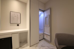 Habitación Deluxe doble | Ropa de cama de alta calidad y edredones de plumas