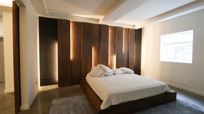 1 slaapkamer, een strijkplank/strijkijzer, gratis wifi, beddengoed