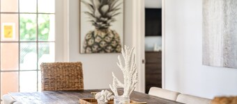 Tropical 4BR Saltwater Pool, Jacuzzi