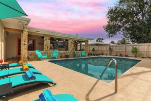 Pool - Tropical 4BR Saltwater Pool, Jacuzzi (Palm Beach Gardens)