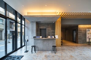 Reception - Travelodge Kyoto Shijo Omiya (Kyoto)