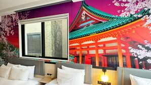 家庭四人房 | 羽絨被、客房內保險箱、書桌、熨斗/熨衣板
