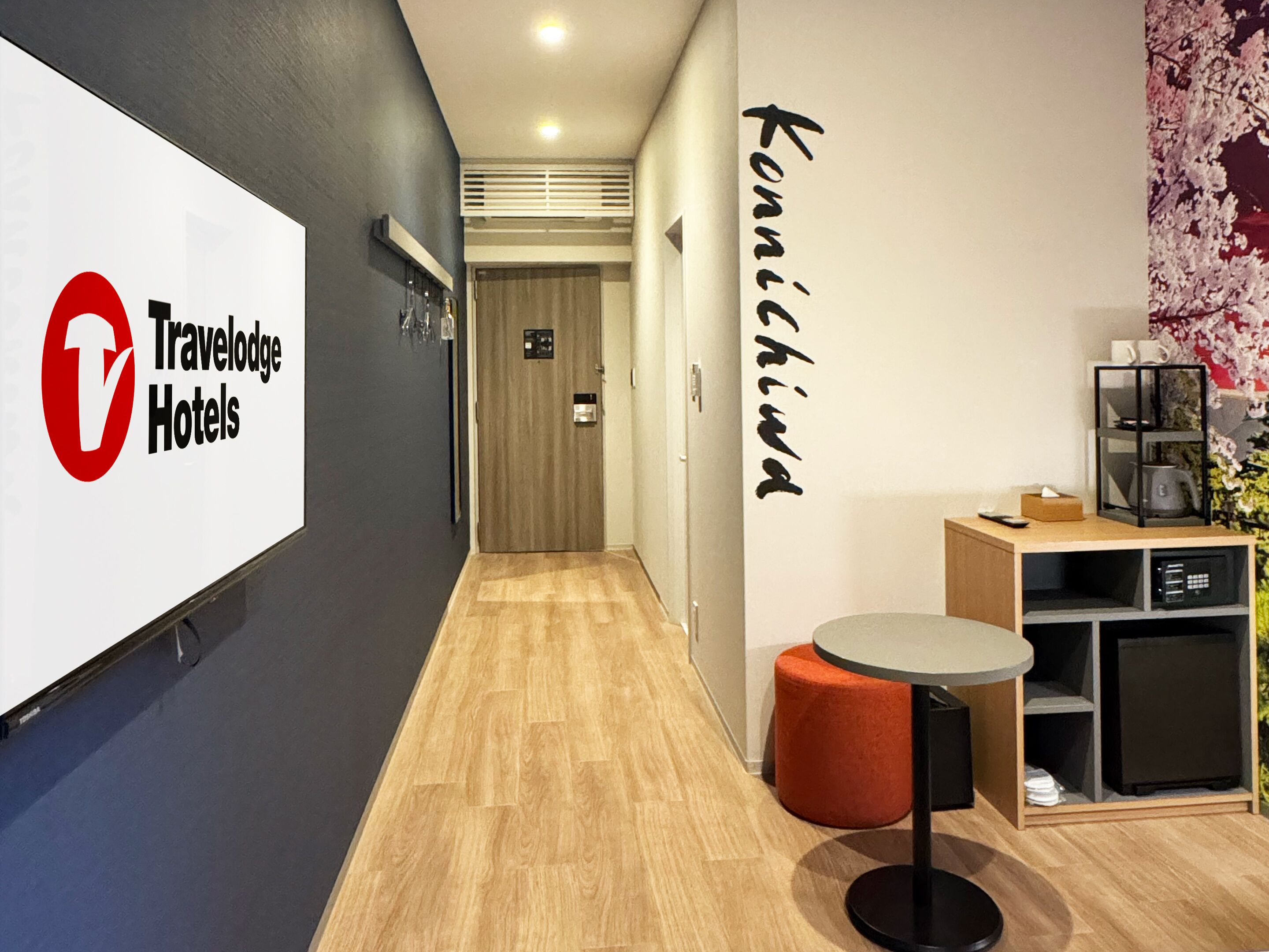 superior double room | 1 bedroom, in-room safe, desk, iron/ironing board