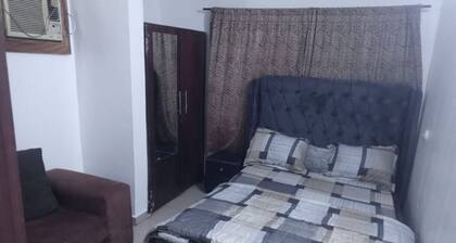 Occupy alone Self catering 2 bedrooms flat in Lagos