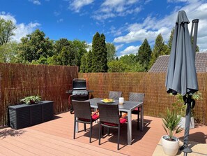 Outdoor dining - Ferienwohnung Kaiserblick (Stephanskirchen)
