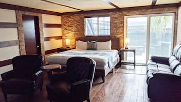 2 dormitorios, escritorio, tabla de planchar con plancha y wifi