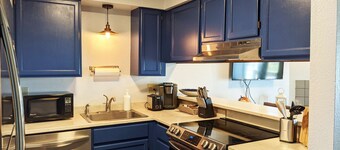 Aurora 1 Bedroom Oceanfront Condo - Pet Friendly