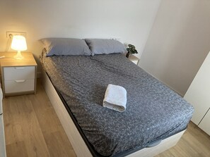 2 habitaciones, wifi gratis y ropa de cama