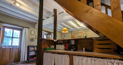 Gemütliches Ferienhaus im Herzen von Wald und Teichen, ideal für Angler und Naturliebhaber