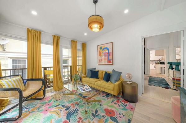 تلفزيون، مكتب