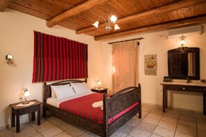 4 bedrooms, iron/ironing board, free WiFi - Traditional Stone Villa Kontis (Apokoronas)