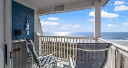 Warm Oceanfront 2BR,King Pool,P4