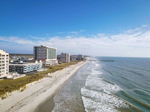 On the beach - Warm Oceanfront 2BR,King Pool,P4 (North Myrtle Beach)