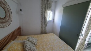2 bedrooms