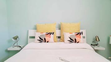 1 chambre, fer et planche à repasser, lit parapluie, Wi-Fi gratuit