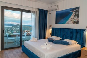 Double Room, Balcony