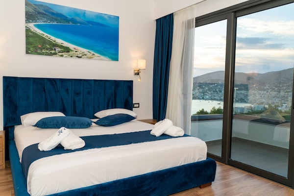 Double Room, Balcony | Desk, soundproofing, free WiFi, bed sheets