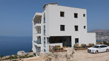 Fachada da propriedade