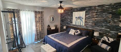 2 bedrooms, desk, iron/ironing board, free WiFi