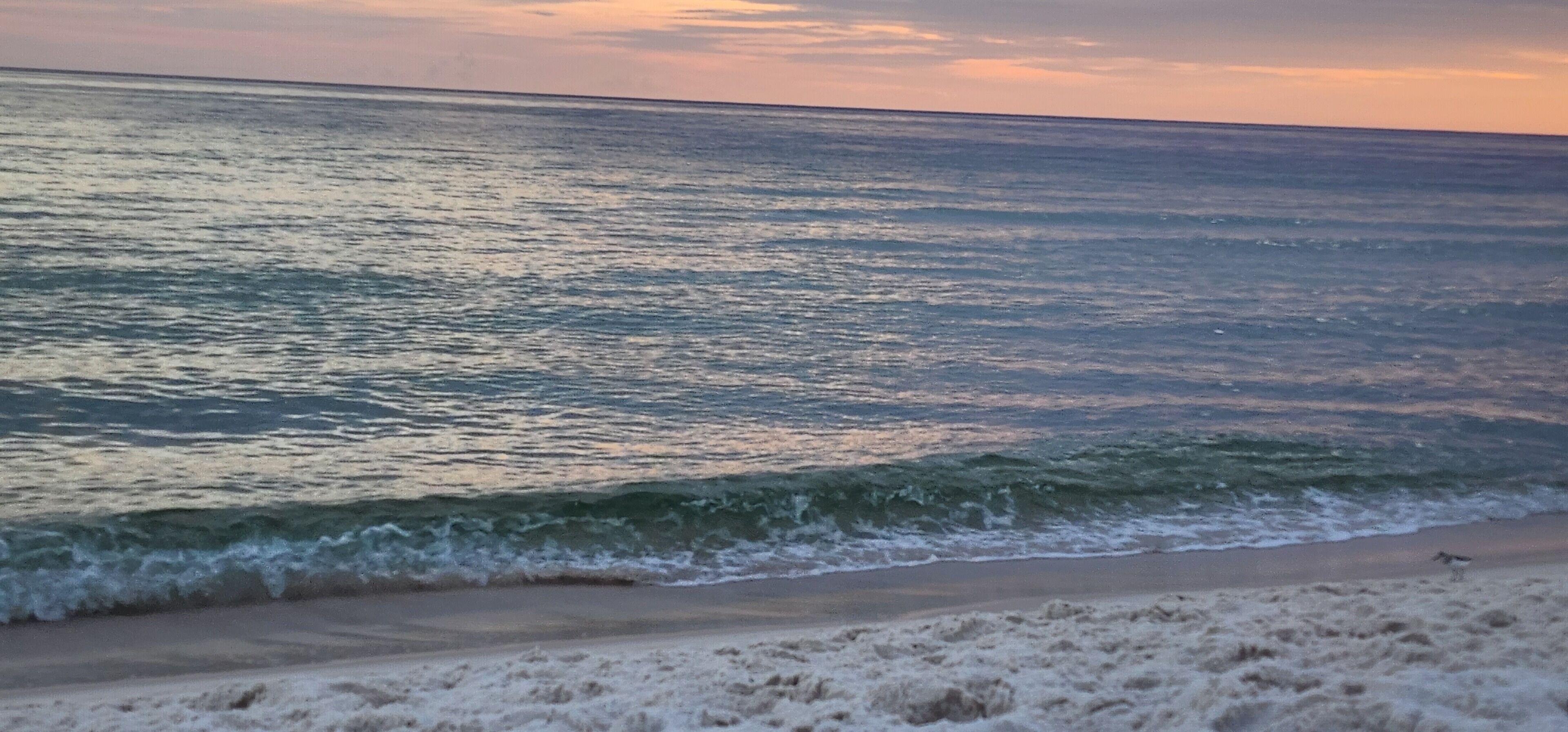 Beach nearby, sun loungers, beach towels