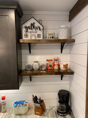 Interior - The Ranch at Wine Country - Complimentary Bottle! (Gordonsville)