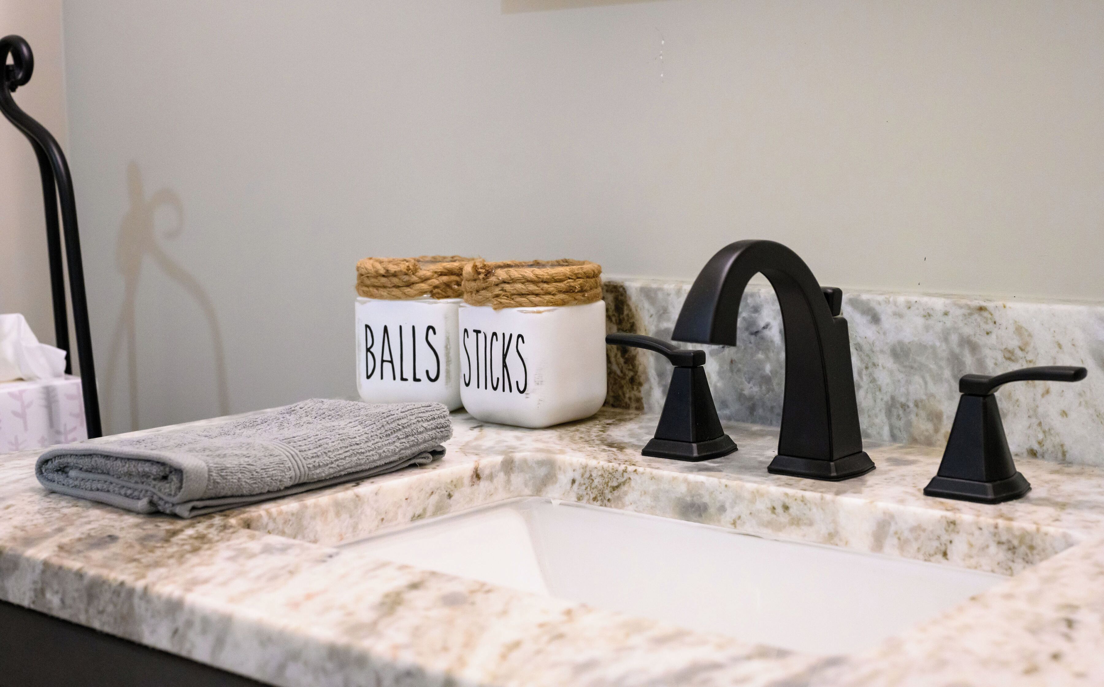 Combined shower/tub, hair dryer, towels, soap